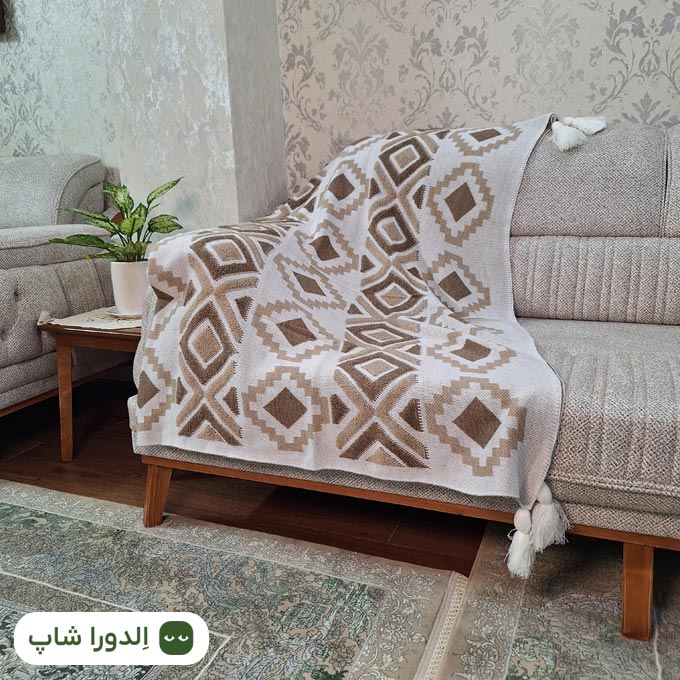 قهوه‌ای و کرم